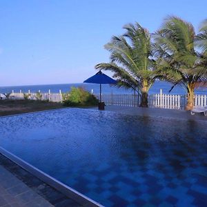 Peacock Beach Hotel